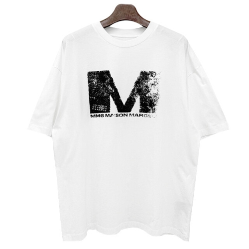 MM6 그래픽 로고 반팔티 / 화이트 SH0GC0048 S24312 101
