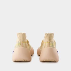 버버리 B0731555805 넵튠 스니커즈 신세틱 핑크 8101071-C1791_이미지