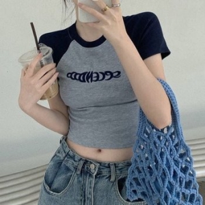 데일리룩 머스트해브 트렌드 숏기장 숏슬리브상의 WFJMVT4