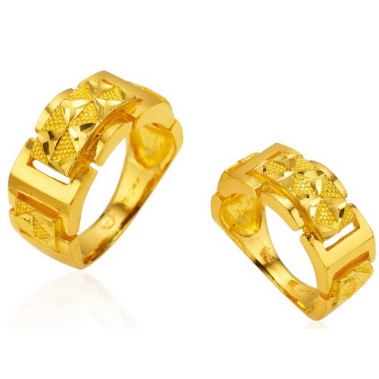 한국금다이아몬드 반지 트라이앵글 컷팅 커플링 18.75g