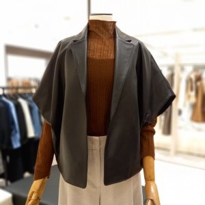 더아이잗컬렉션 양가죽 베스트자켓 CR9E3LT631_이미지