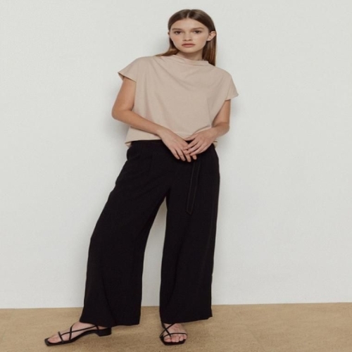 더아이잗(TheIzzat) 턱 디테일 롱 와이드 팬츠_A IM7A0SL54A_이미지