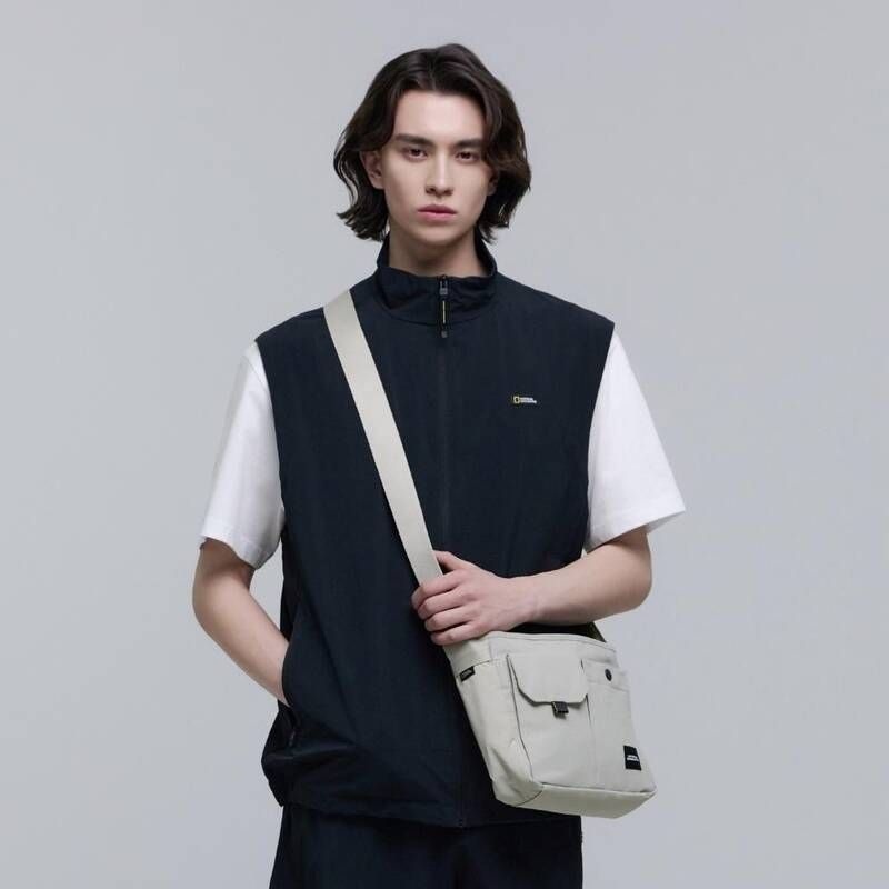 내셔널지오그래픽 아델리크로스백 N255ACR240 892287_이미지