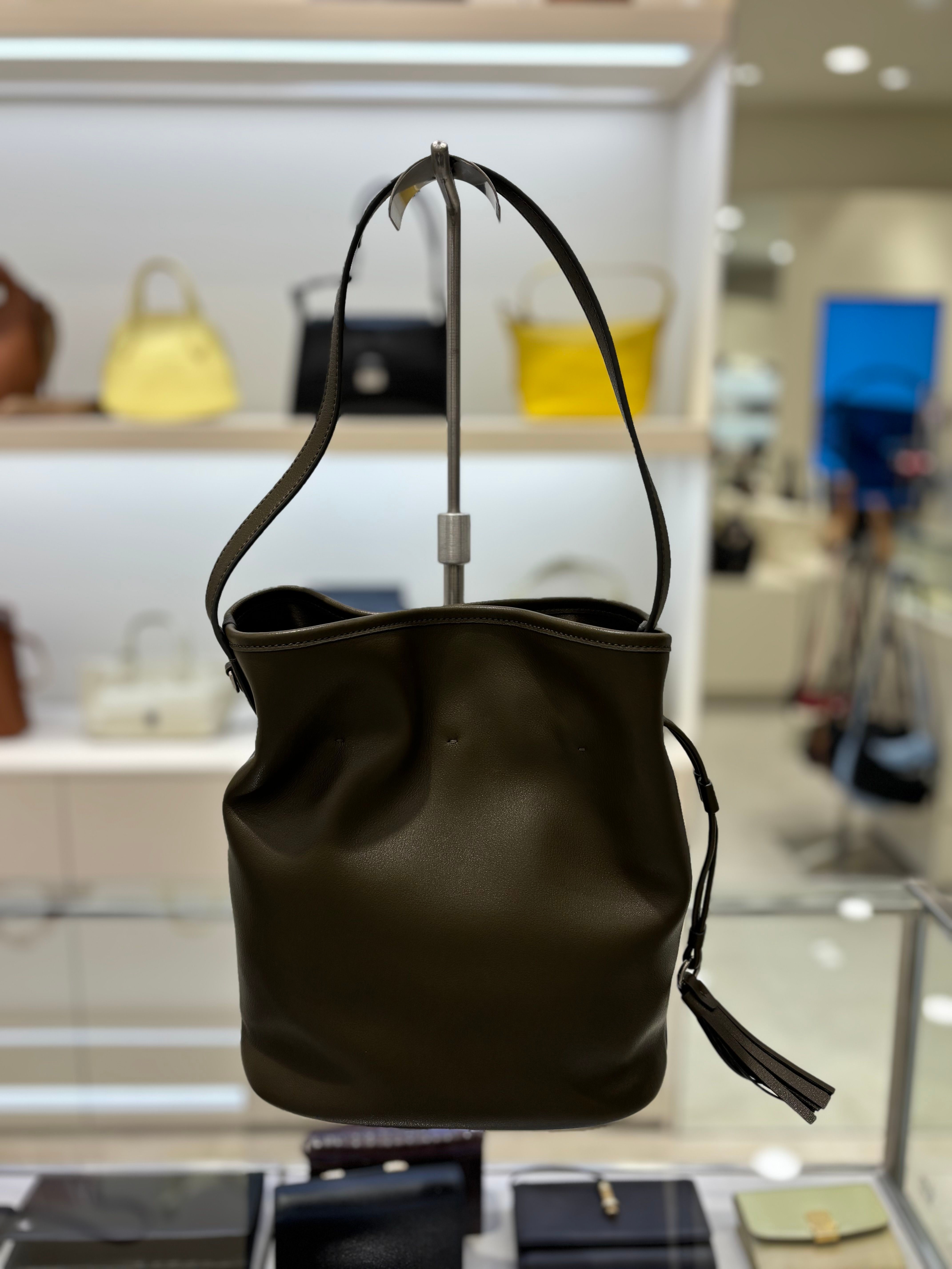 포제르 태슬 버킷 숄더백 21 Faugeres Tassel Bucket Shoulder 21 RCBSX26142GRD