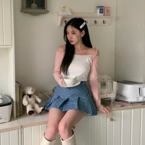 수프 KHKA7A소퍼미 주름디테일 패턴 여성 뒷밴드처리 플리츠 링 숏스커트_이미지