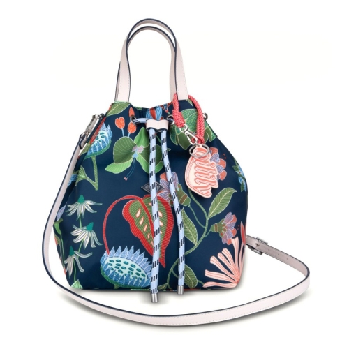 ���ϸ��� ��ν�Ʈ�� �ڵ�� Insignia Blue Oilily