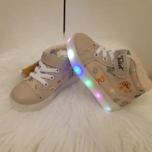 Ż��ƮŰ�� TALENTKIDS HC24 TS������LED�������ܿ�ȭ TSX71FFA