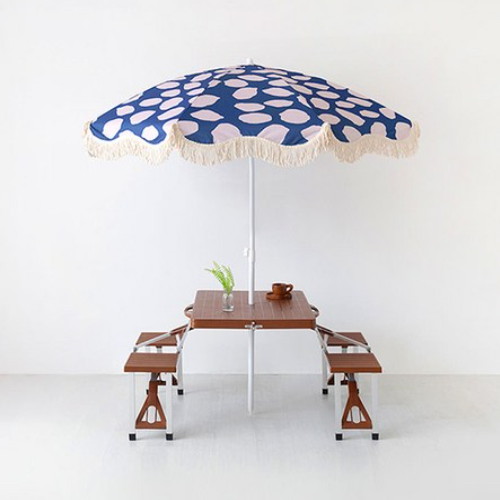 마켓비 로밀 테슬 파라솔 블루패턴 + 캠폴 야외 의자일체형 접이식 테이블 4인세트 브라운