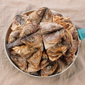 백송식품 자연건조 용대리 납작 황태머리 500g 북어대가리 육수용_이미지