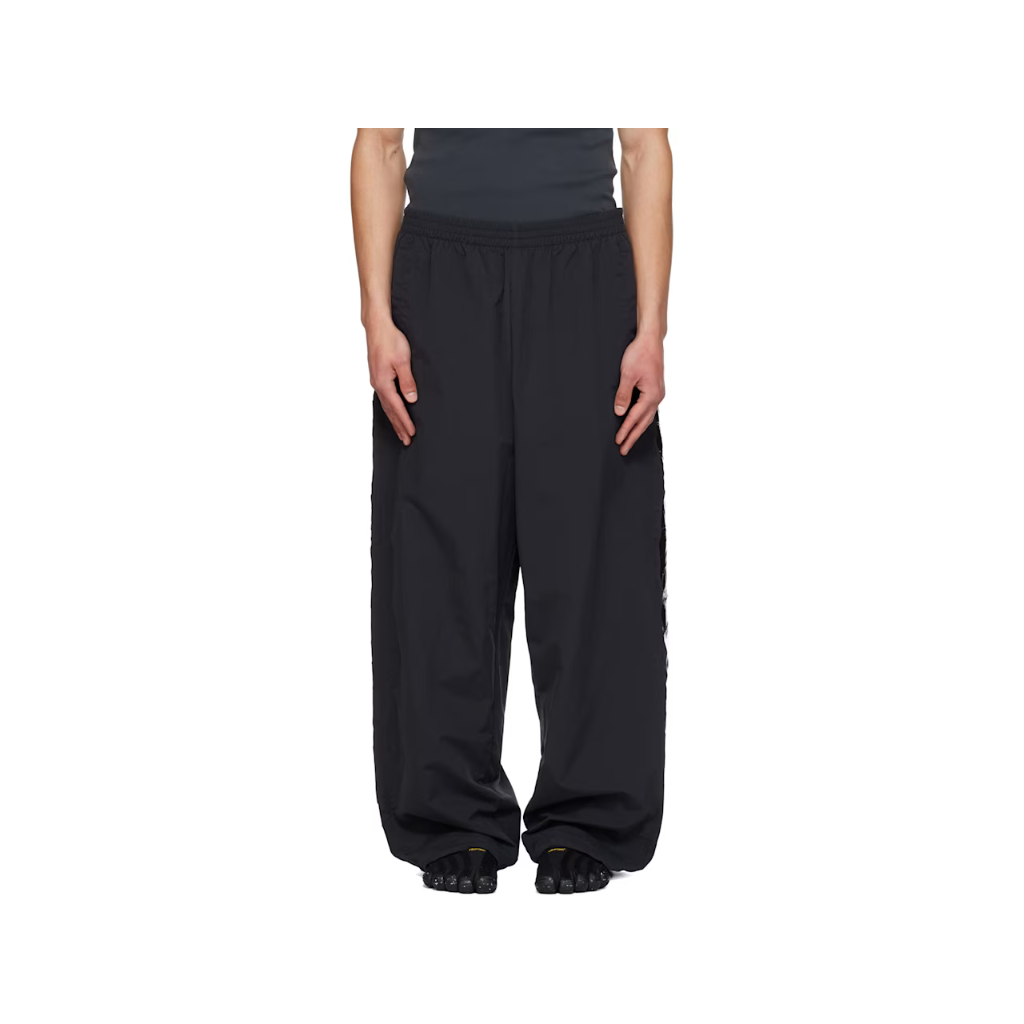 VETEMENTS 블랙 테이프 트랙 팬츠 ME76GP116BB T