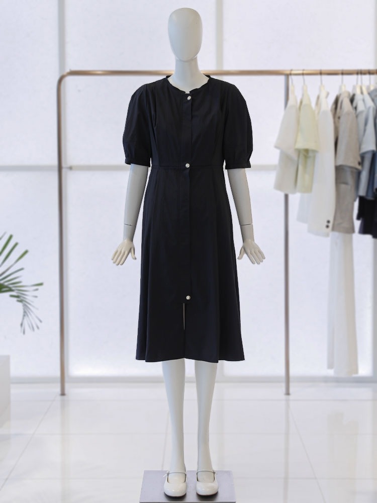 씨씨콜렉트 여성 집업 라운드넥 원피스 E253MSE101A이미지입니다. 누르면 해당 게시물로 새창이동합니다.