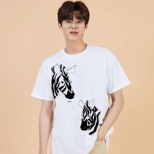 얼룩말 캐쥬얼티셔츠 여름흰티코디 W6C0890