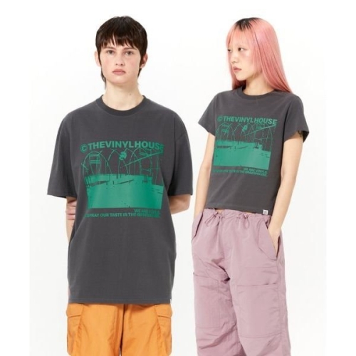  더바이닐하우스 국내판 반팔 GREENHOUSE TEE CHARCOAL VH2DSUT518A 450960