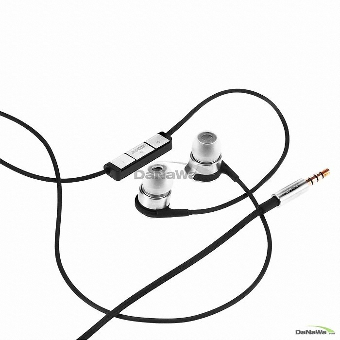 AKG K3003