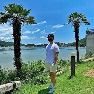 셀러허브 패션 JHP1R8UQ_51HD 머슬핏 반팔티셔츠 3컬러 레터링 기본