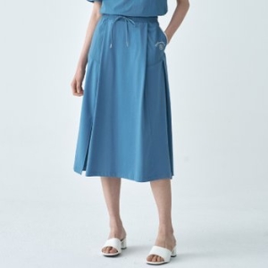 에센셜 2컬러 패치 자수 롱 플레어 스커트 LSSKO671이미지입니다. 누르면 해당 게시물로 새창이동합니다.