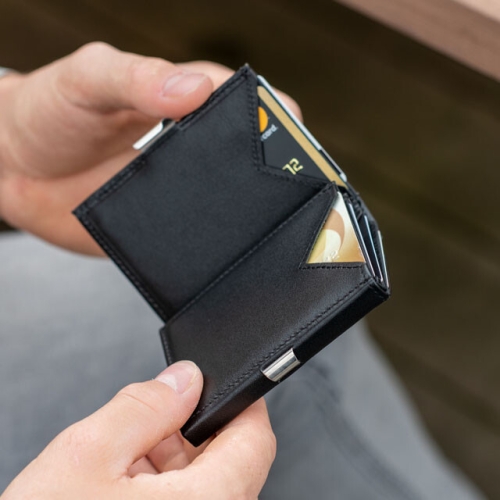 익센트리 익센트리 올인원 지갑 베이직블랙 정보유출방지기능 EXM501_이미지