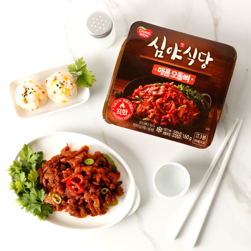 동원F&B 심야식당 매콤오돌뼈 160g (4개)
