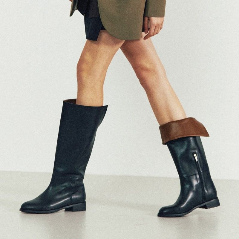 코모레비 뮤지엄 KM126 핸드메이드 투 톤 슬릿 세미 롱 부츠 3023077