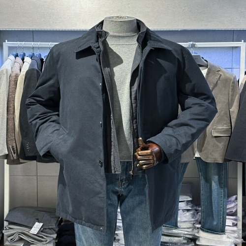 트루젠 다크네이비 구스 맥코트 점퍼 비지니스 캐주얼 패딩코트 FI8814011066이미지입니다. 누르면 해당 게시물로 새창이동합니다.