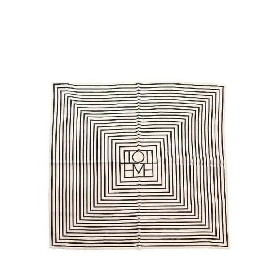 토템 211 852 800 950055 E E Monogram Silk Scarf