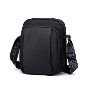 Artic 아틱 스퀘어 미니 크로스백 AT-K542 19 x 24.5 x 9.5cm 블랙