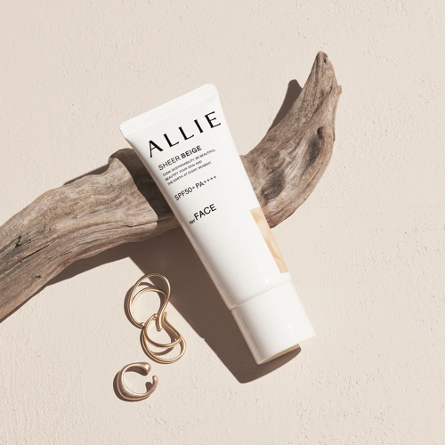  알리 크로노 뷰티 컬러 튜닝 선크림 SPF50+PA++++ 03 쉬어베이지