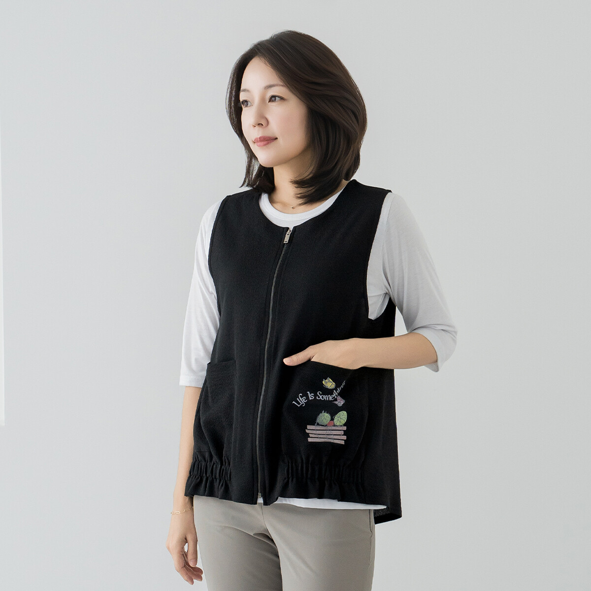 마담4060 엄마옷 선인장밴딩 중년여성 데일리 조끼 -RVE2604003이미지입니다. 누르면 해당 게시물로 새창이동합니다.