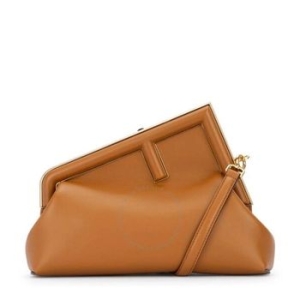 펜디 First 미디 나파 레더 클러치백 8BP137-ABVE-F0NYJ