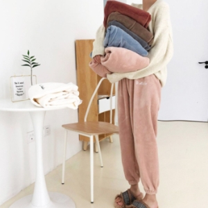 샵앤 여성 겨울 방한 데일리 홈웨어 극세사 수면바지