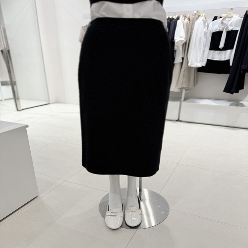 동광인터내셔날 스위트숲 뒷밴딩 H라인 미디스커트 SB9SR303