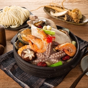 또사장몰 용왕해신탕 닭+전복+문어+새우+약재_이미지