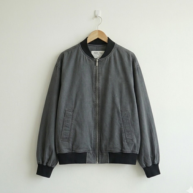 마뗑킴 Matin Kim 빈티지 워시드 백 로고 점퍼 MK2611JP307UCH