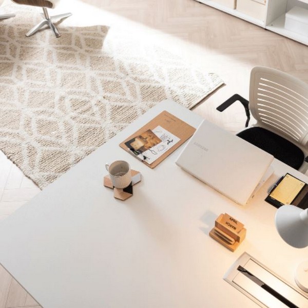 �������� ���ǽ� ���� å��