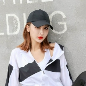 여자볼캡 여성 연예인 야구 모자 소두 블랙 컬러 WA0B98D