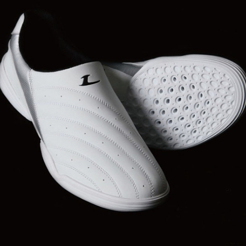 르까프 마스터 태권도화 HSTKD-2018이미지입니다. 누르면 해당 게시물로 새창이동합니다.