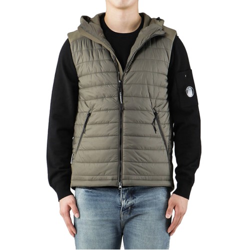 CP컴퍼니 패딩 조끼 MOW019A 005242M 661