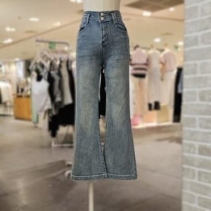 레코브 투버튼 부츠컷 데님 팬츠 LC31E5DP525X