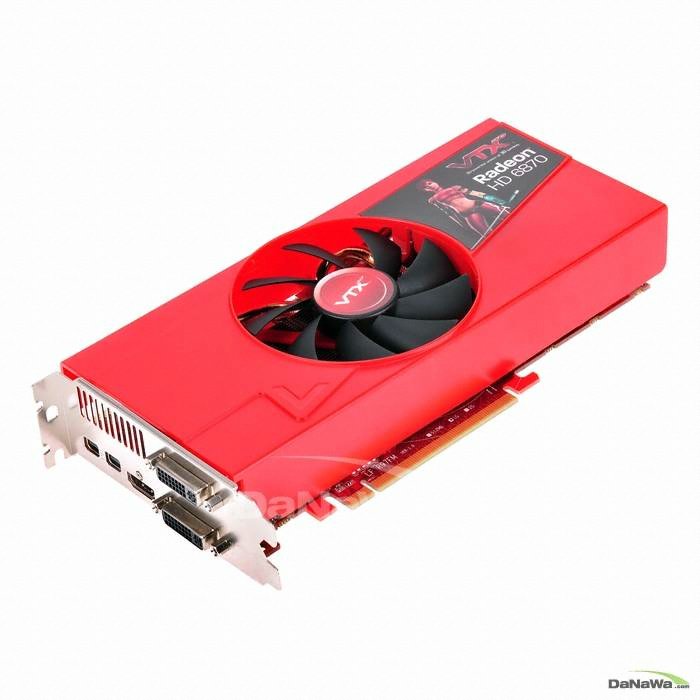 VTX3D �󵥿� HD 6870 2DH D5 1GB ��Ʋ�ʵ�3