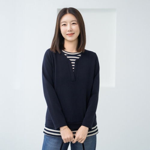 마담4060 엄마옷 티셔츠 중년여성 데일리 줄지레이어드스판-YTE2512054-중년여성의류 50대여성의류_이미지