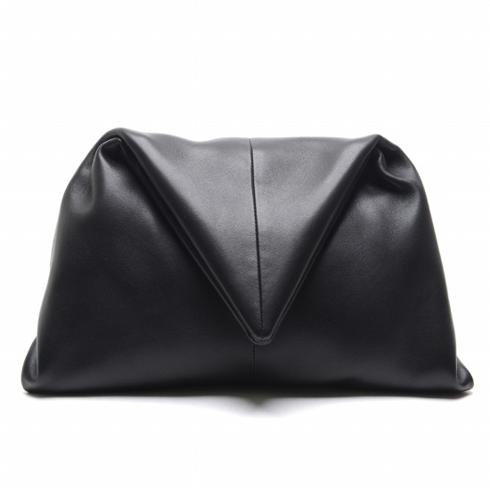 보테가베네타 트라이앵글 클러치백 622712 VCP30 1229이미지입니다. 누르면 해당 게시물로 새창이동합니다.