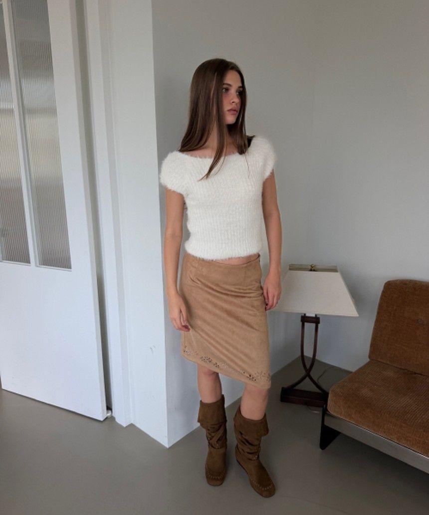 �Ƽ��� ASURA SUEDE PUNCHED MIDI SKIRT BEIGE ASK106BGS 3730643