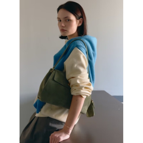 질스튜어트 ACC _핸드백 이태리스웨이드 그린 오브 장식 M 숄더겸 크로스백 JABA6E114E