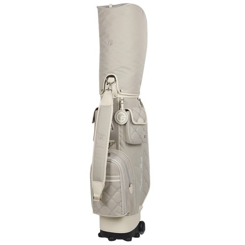 ���� �ΰ� �ڼ� ���� Ʈ�Ѹ� ĳ��� 221D1CB001_BG