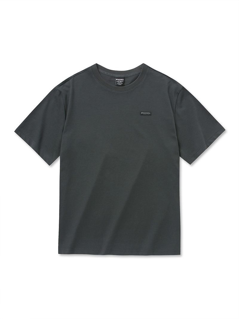  디스커버리 익스페디션 EXPEDITION 프레시벤트 스몰로고 세미오버핏 반팔티셔츠 DXRS7Q053-DGS