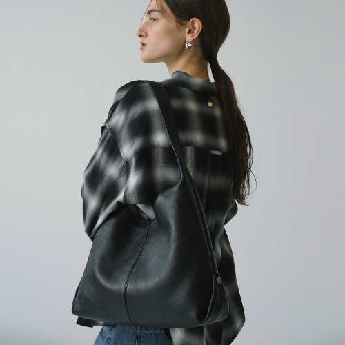 시야쥬 SI-AC3076 Lambskin Flow Bag_Black_이미지