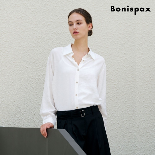 보니스팍스 루즈핏 클래식 셔츠 XP3BA026L0이미지입니다. 누르면 해당 게시물로 새창이동합니다.