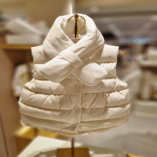 10 겨울 신상 IV 뮤뮤여아라이트다운베스트 HK 35A14130030