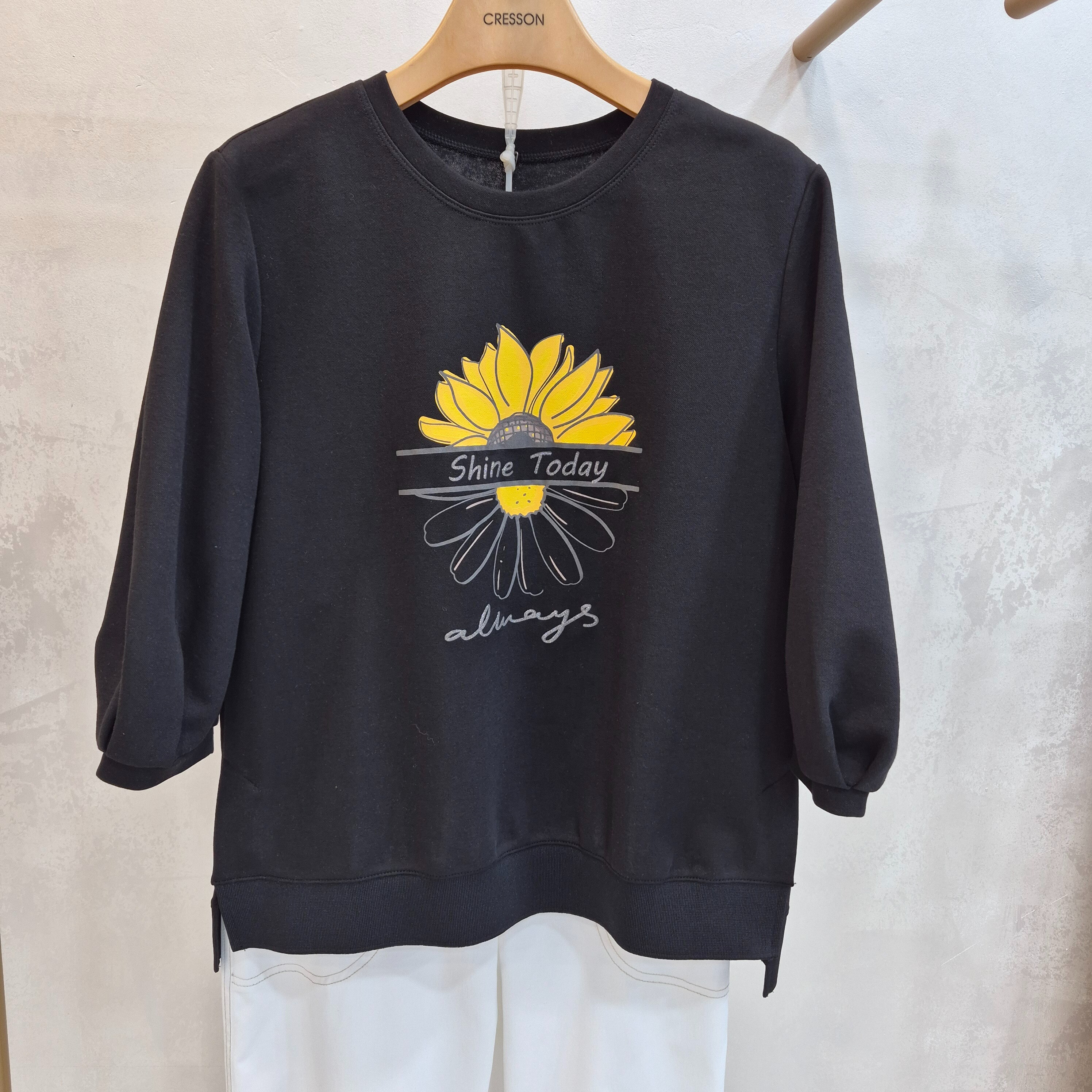 라운드넥 해바라기무의 티셔츠 ODCGRG63_DG