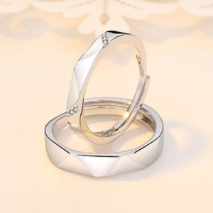 텐바이텐 일호장 구 ZR098 사선 빗살 실버925도금 커플링 남+여이미지입니다. 누르면 해당 게시물로 새창이동합니다.